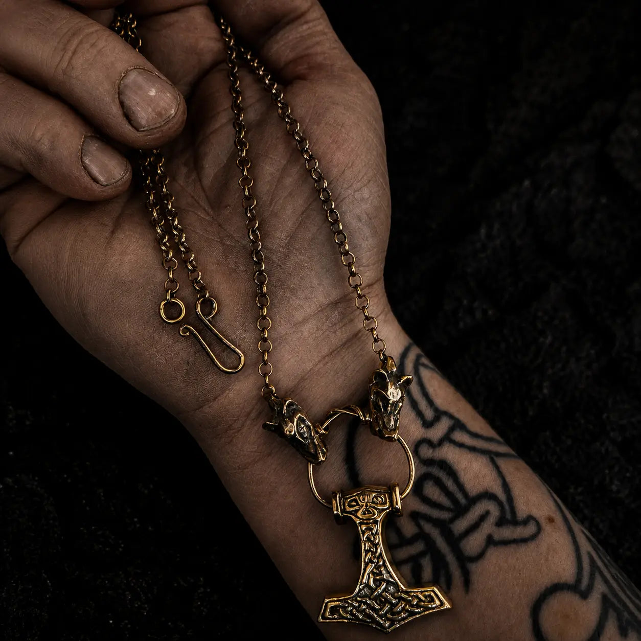 Valhallas Thors Hammer Necklace on Wolf Head chain in Bronze