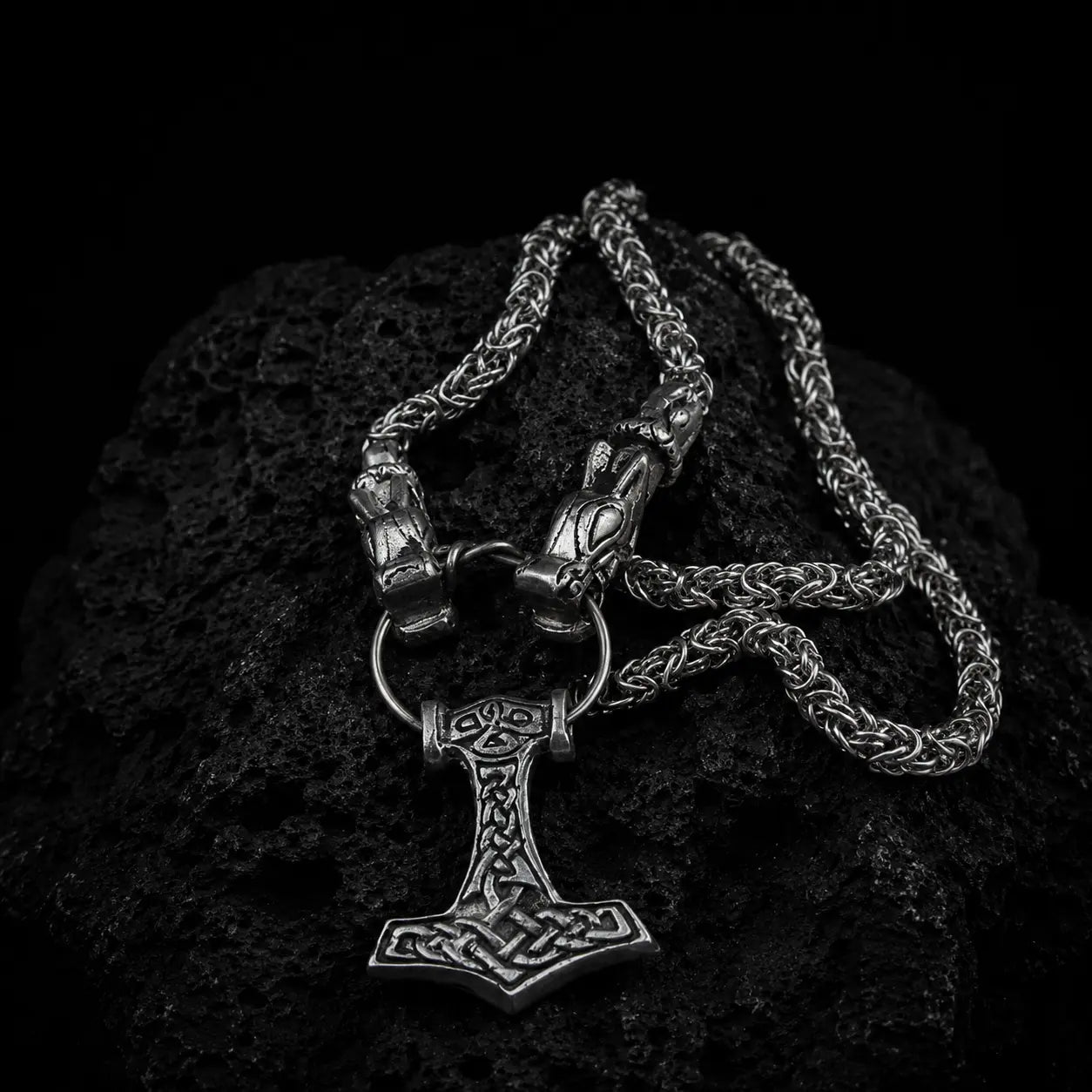 Valhallas Thor's Hammer Necklace on King Chain