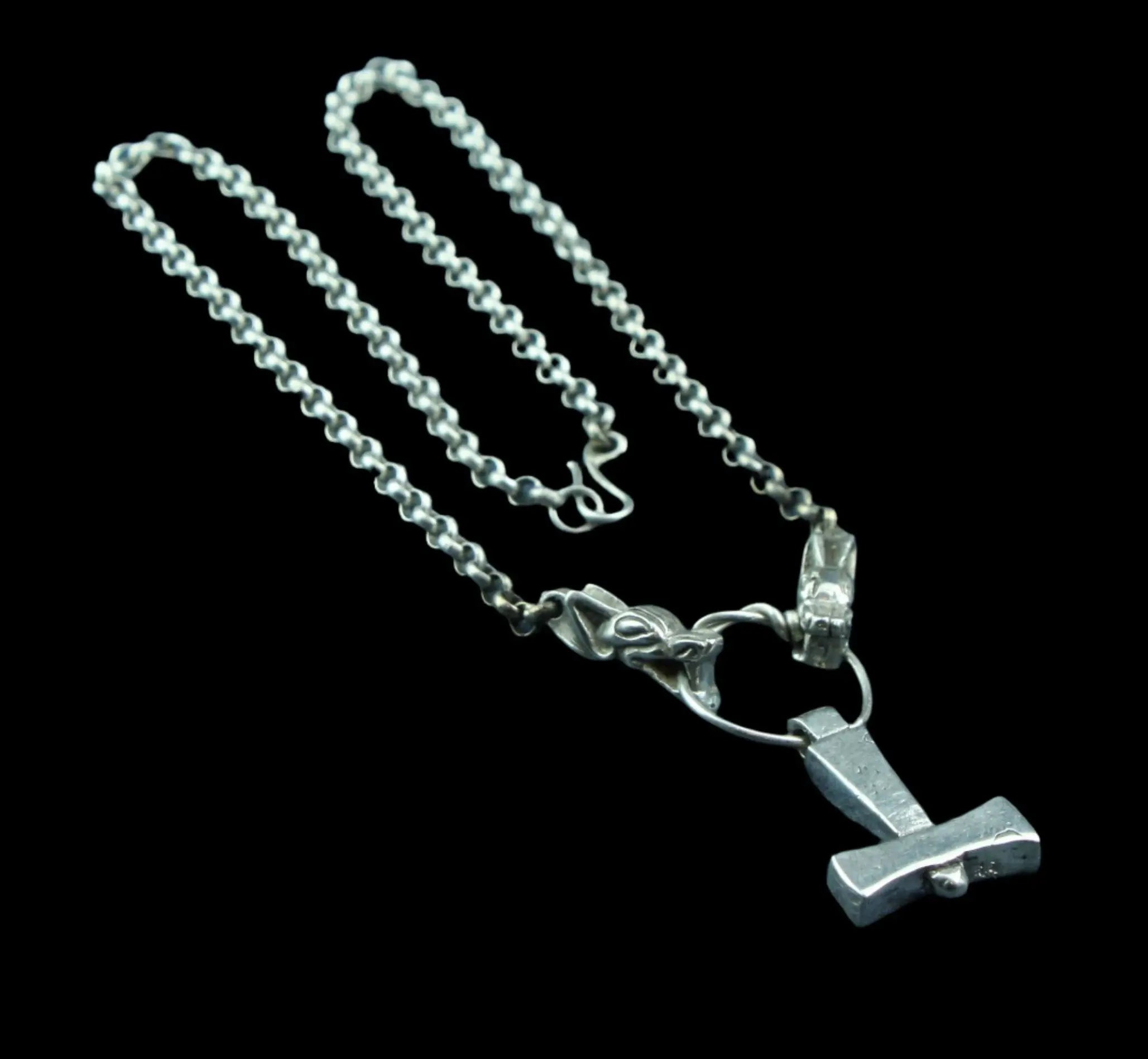 Silver Thors Hammer on Ring Chain