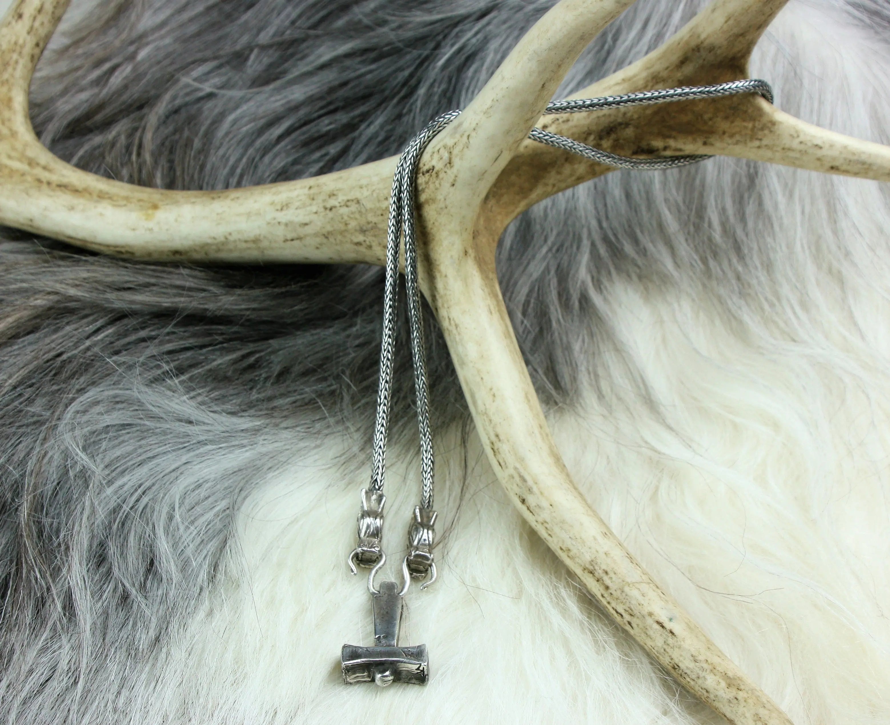 Uppsala Hammer on Dragon Chain in Sterling Silver Valhallas silver