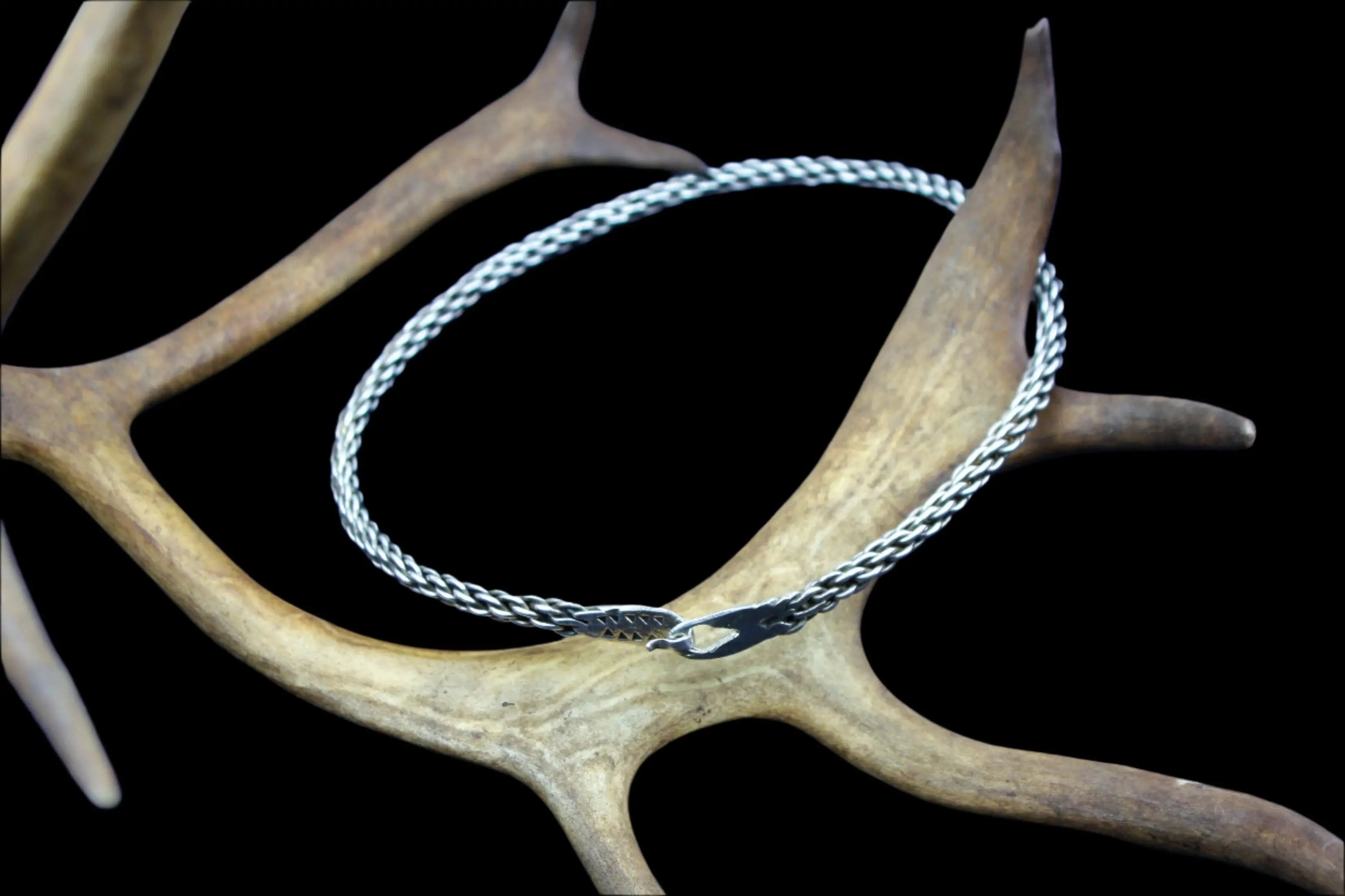 Woven neck ring